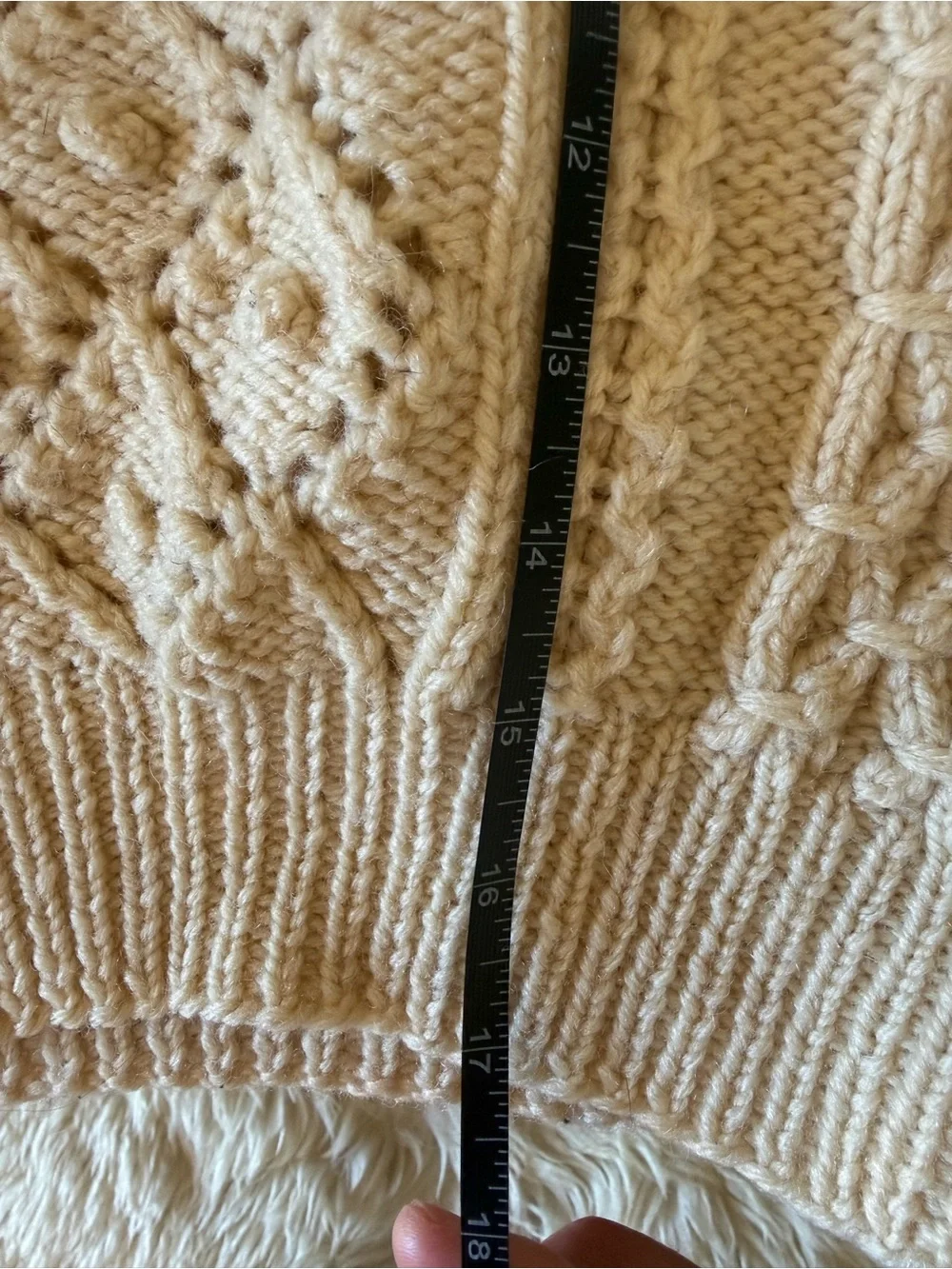 Vintage cream hand knit wool v neck sweater vest size XS - Picture 7 of 7